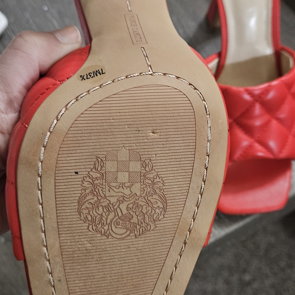 Vince Camuto Red Quilted Women's Heels - Picture 2 of 7